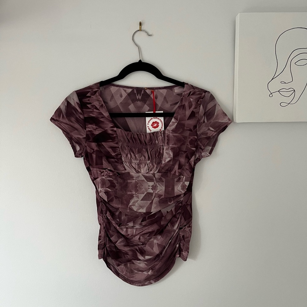 Y2K inspired Fitted Tee Shirt with square neckline